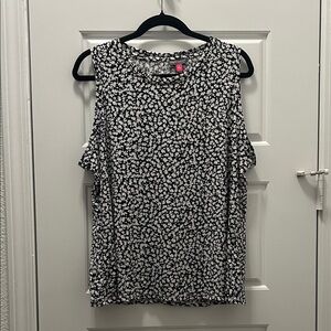 Vincent Camuto Black and White Floral Blouse